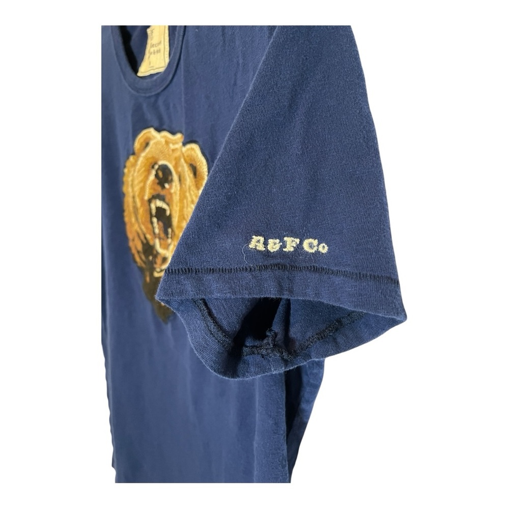 Abercrombie & Fitch Navy Blue T-shirt Embroidered Bear Size Medium - Picture 5 of 6